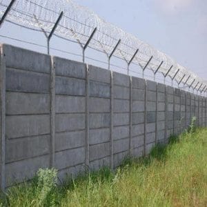 Precast Wall With GI Barbed Wire Fencing in Jaipur